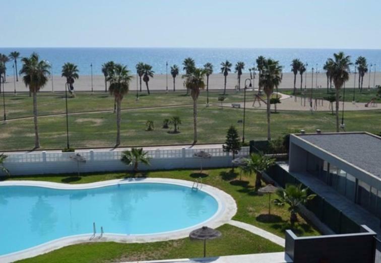 Apartamento Lujo, Primera Linea Playa, Garaje, Wifi, Piscina Climatizada Roquetas de Mar Exterior photo